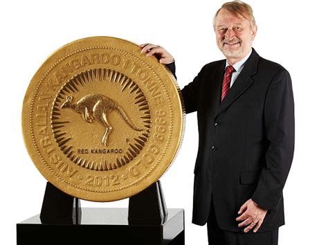 Australia unveils world's largest gold coin