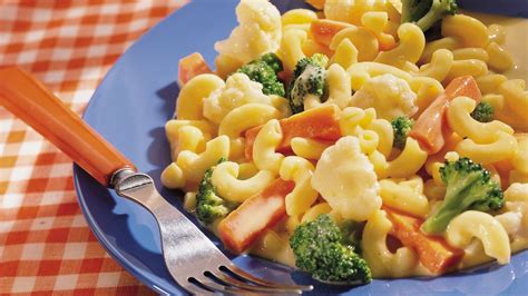 Creamy Vegetable Macaroni and Cheese Recipe - Pillsbury.com