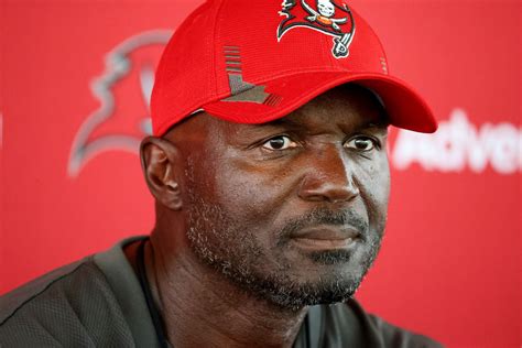 Arriba 101+ imagen what happened to buccaneers coach - Abzlocal.mx