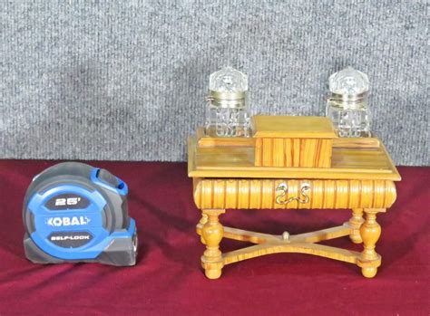 MINIATURE DOUBLE DESK INKWELLS (#0473) on Oct 28, 2021 | SS Auction, Inc. in NJ