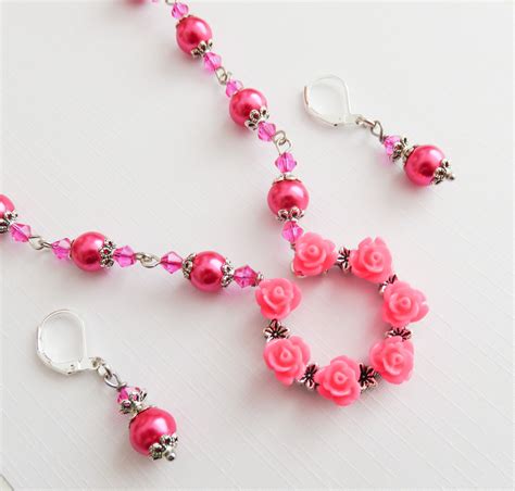 Hot pink pearl jewelry set, childrens jewelry