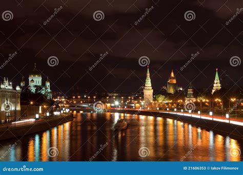 Moscow Kremlin and Moskva River in Night Stock Image - Image of russia, history: 21606353