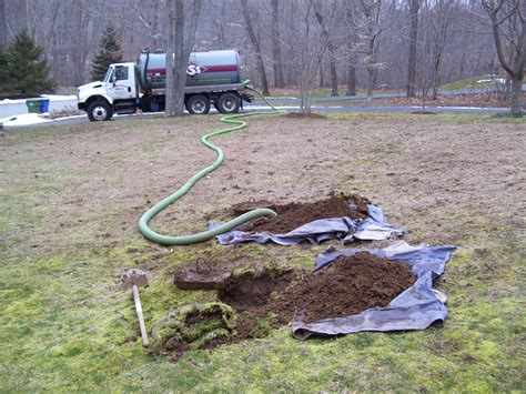 Septic Tank Cleaning | SSS Canton CT, East Hampton CT