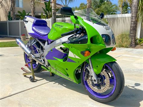 1997 Kawasaki Ninja ZX-7R – Iconic Motorbike Auctions