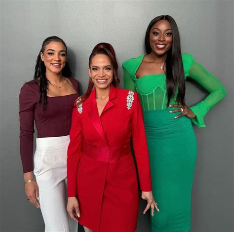 Andraya Carter, Elle Duncan & Chiney Ogwumike - ESPN : r/hot_reporters