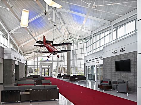 Oakland County International Airport - Neumann/Smith Architecture