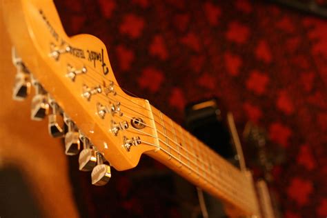 What Are The Best Electric Guitar Strings | Audiolover