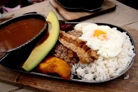 La bandeja paisa: una historia deliciosa