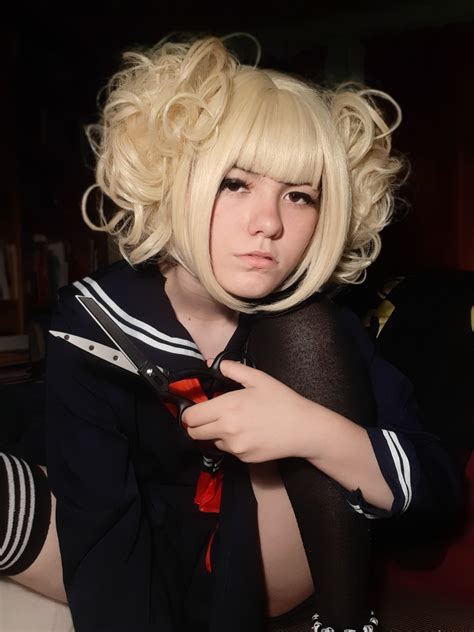 My toga cosplay! I would love some feedback, I'm currently working on making her props : r ...