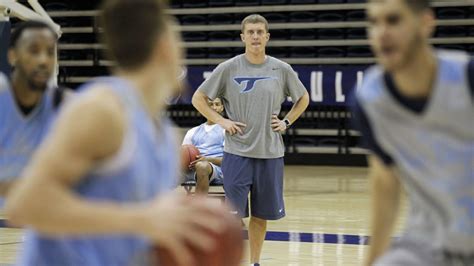 sd-sp-usd-toreros-basketball-coach-sam-scholl-20180402 | East Village Times