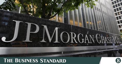 JPMorgan profit jumps on trading, investment banking strength