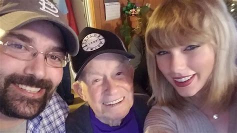 Taylor Swift Surprises World War II Veteran With a Live Performance at ...