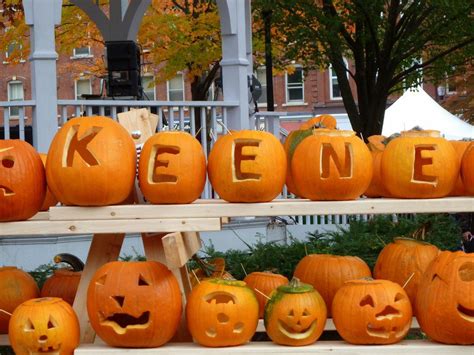 New England takes pumpkin carving to a whole new level. | Pumpkin carving, Pumpkin, Holidays ...