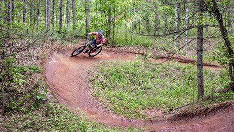 9 of the Top Mountain Biking Trails in Washington - ROAMERICA