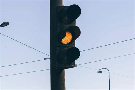 Berita Lampu Merah Terlama Di Indonesia terbaru hari ini - GenPI.co