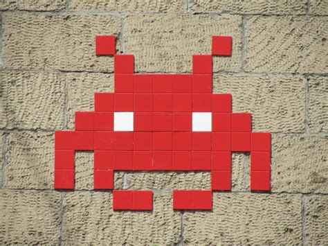 8-Bitten: Space Invaders Street Art Tells Tile Tales - WebUrbanist