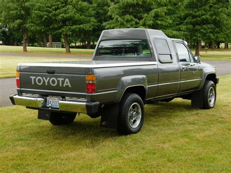 1986 TOYOTA CUSTOM CAB 4X4 4CYL 5SPD TURBO RARE TRUCK