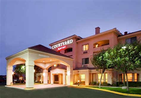 Courtyard by Marriott Salinas Monterey, Salinas : -24% during the day ...