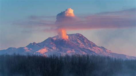 Alaska Airlines Cancels Flights Due to Russian Volcanic Ash