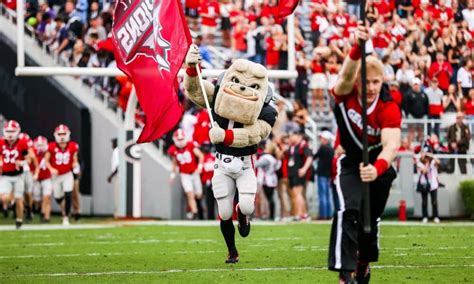 UGA football picks up two more commitments for 2023 class