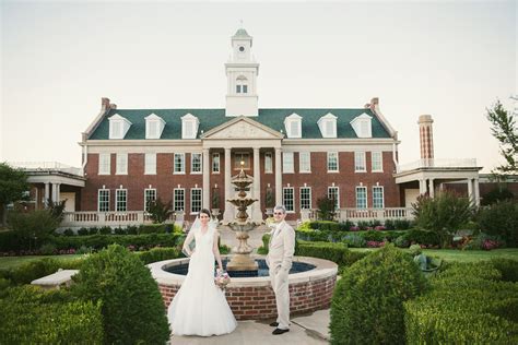 A Vintage-Inspired Fall Wedding at the Dominion House in Guthrie, Oklahoma