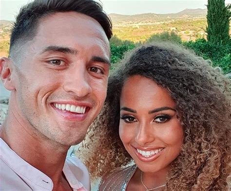 Greg O'Shea and Amber Gill crowned Love Island winners 2019