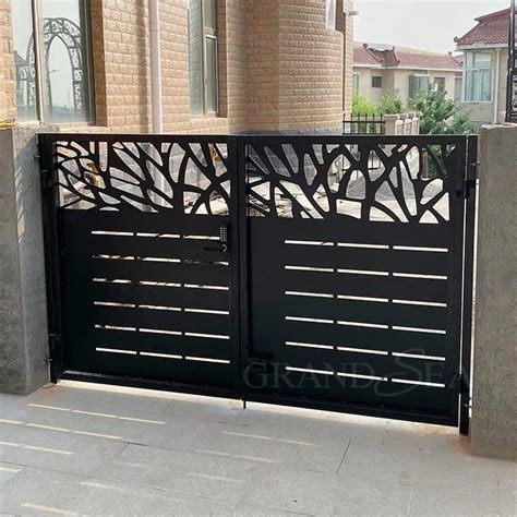 Latest Outdoor Main Iron Gate Designs Modern Private Metal Aluminum Automatic Swing Gate for ...