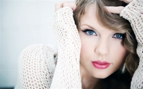 Ojos Azules de Taylor Swift - Fondos de Pantalla HD - Wallpapers HD