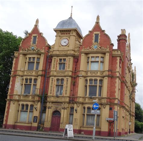 Trafford Park | The Trafford Park Hotel opened in 1902 on th… | Flickr