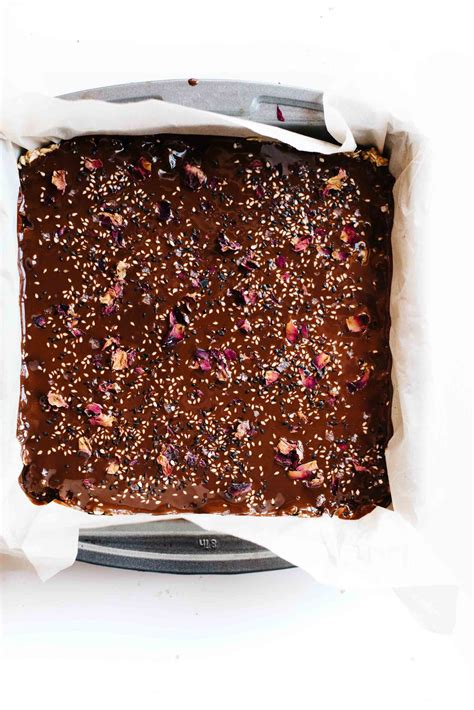 NO-BAKE CHOCOLATE TAHINI OAT BARS + GIRL MEETS FARM! | Kale & Caramel ...