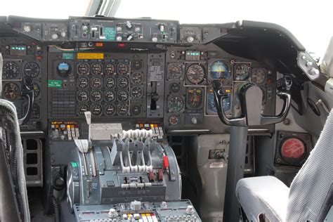 747-100 cockpit flight controls [3648 × 2432] : r/AviationPorn