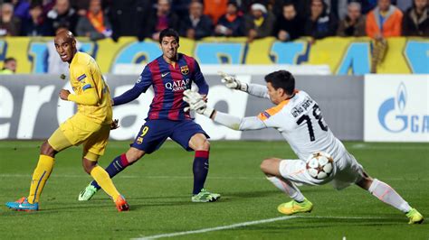 Luis Suárez gets his first goal for FC Barcelona