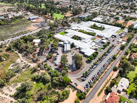 Mildura Base Public Hospital reopens to visitors