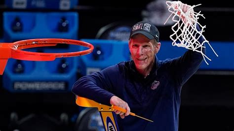 Gonzaga's Mark Few wins 2 Coach of the Year awards | krem.com