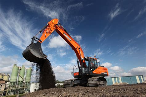 Doosan DX255LC-5 Medium Crawler Excavator - Gordons Construction