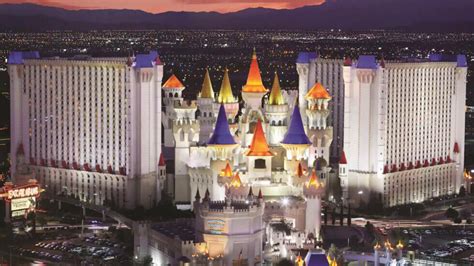 Las Vegas Themed Hotels - The Top 10 + Why They're Famous