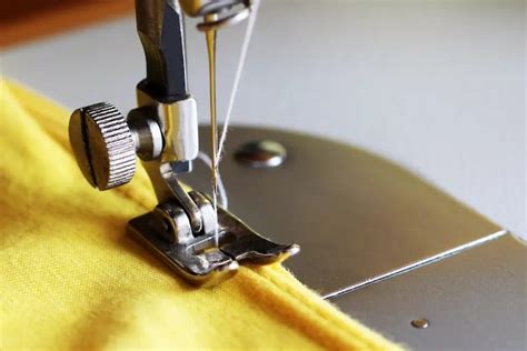 Top 5 Best Walking Foot Sewing Machines – Buyer's Guide