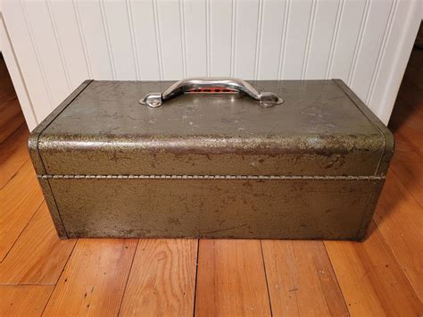 Vintage park Green Metal Tool Box 16 Inch USA TACKLE BOX Model 83333, Industrial, Man Cave, Rat ...