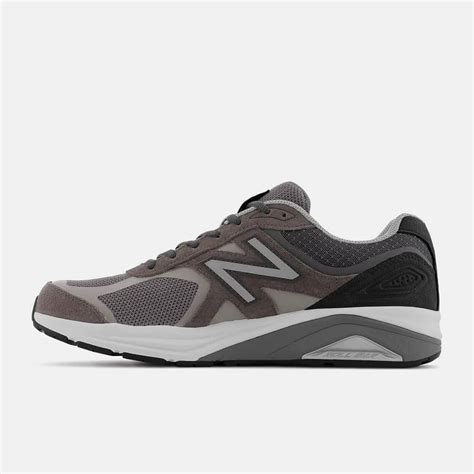 New Balance Men's 1540v3 Grey with Black