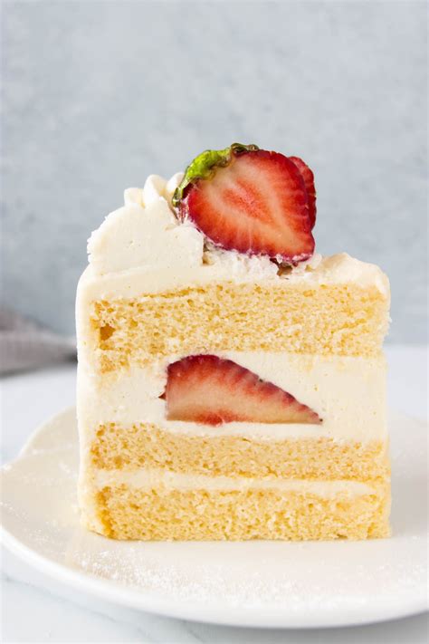 Easy Strawberry Shortcake (イチゴのショートケーキ)| Foodelicacy