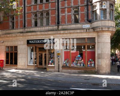 Waterstones bookshop, Gower Street, Bloomsbury, London WC1, UK Stock Photo - Alamy