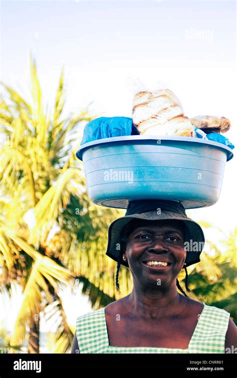 Coconut bread vendor in Tela, Honduras Stock Photo - Alamy