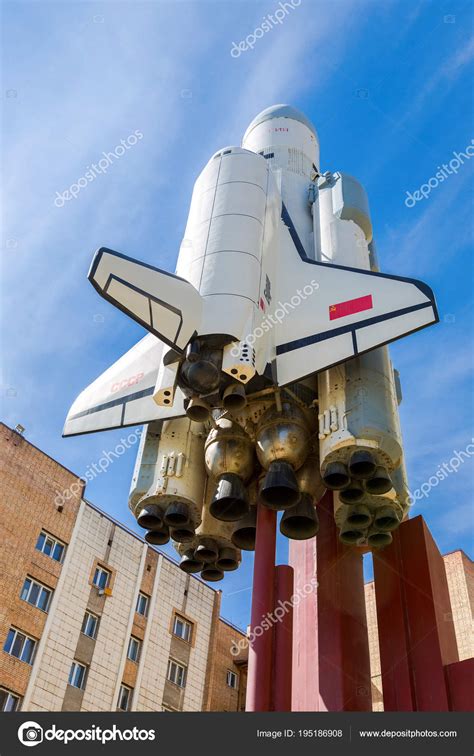 Copy of space shuttle Buran in sunny day – Stock Editorial Photo © blinow61 #195186908