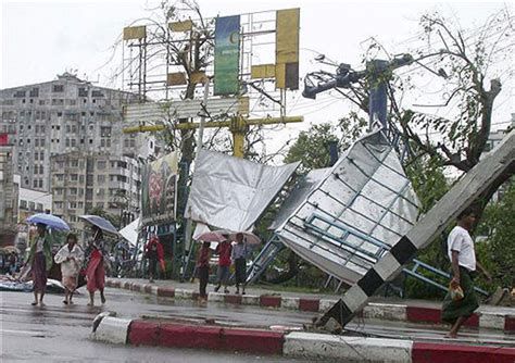 Cyclone Slams Myanmar - CBS News