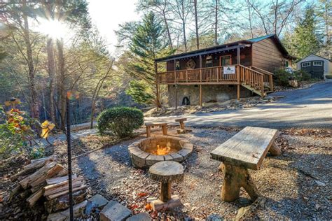 Pet Friendly Cabins in Pigeon Forge, TN - Pigeon Forge TN Cabins