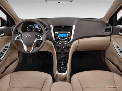 2012 Hyundai Accent: 34 Interior Photos | U.S. News