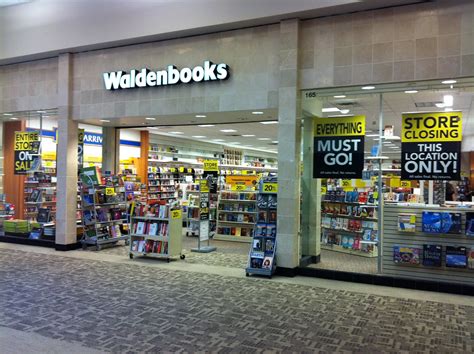 Carolina Mall Waldenbooks - Concord, NC | Mike Kalasnik | Flickr