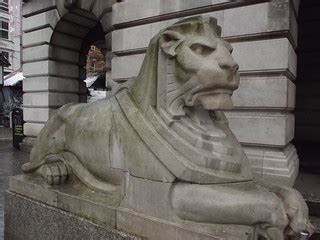 Nottingham Council House - Old Market Square - lion | Flickr