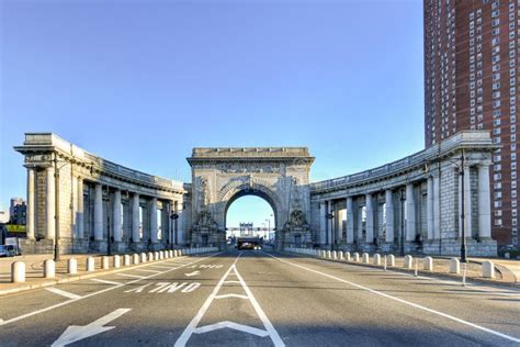 Manhattan Bridge Arch - New York, USA Editorial Photo - Image of historic, tower: 91636996