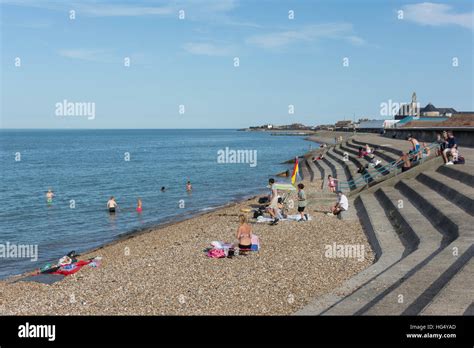 Sheerness Beach, Sheerness, Isle of Sheppey, Kent, England, United ...